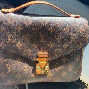louis Vuitton bag